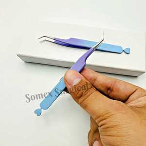 แหนบปลายแหลมคุณภาพสูงสำหรับต่อขนตา ทำจากสแตนเลส พร้อมกล่องเก็บหลายชิ้น - Product Image 6