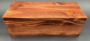 Boîte en pin massif faite à la main de haute qualité avec bordure gravée boîte à bijoux boîte à souvenirs - Product Image 4