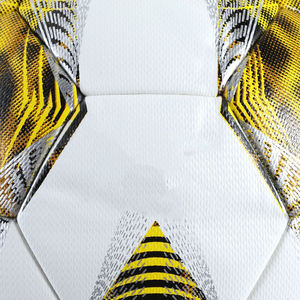 Ballon de football sportif de haute qualité sur mesure avec étiquette personnalisée fabriquée au Pakistan - Product Image 4