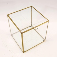 Grande vitrine carrée en verre avec cadre en laiton doré, boîtes de présentation en verre en gros pour boîte à cartes de mariage, terrarium et vitrine