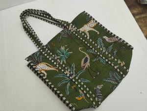 Kantha <b>Quilted</b> Handmade Cotton Tote Bag <b>Summer</b> Autumn Zipper Closure Reusable Shopping Travel Handbag - Product Image 3