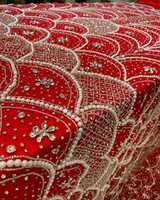 Tissu en maille brodé à la main en gros avec perles, paillettes et strass de luxe pour la confection de robes de soirée et de robes de créateurs