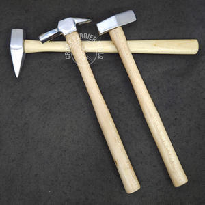 Marteau à clous en fer à cheval en vrac équipement de fer à cheval de précision léger marteau maréchal-ferrant avec logo personnalisé manche en bois - Product Image 5