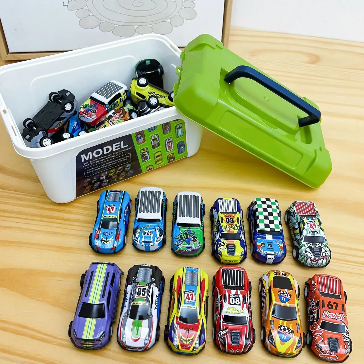 Mini coche de carreras de Metal para niños, modelo de coche de juguete, escala 1:64
