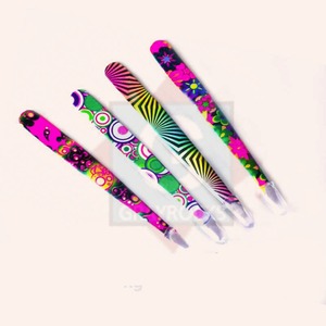 Pince à épiler à sourcils greffée Outil de beauté de haute qualité avec pointe inclinée pointue pour la mise en forme des sourcils - Product Image 2