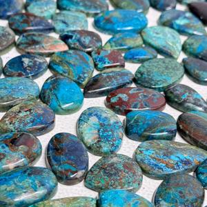 Shattuckite de qualité AAA 100% naturelle, pierres précieuses taillées en cabochon vert, polissage lisse, fabrication de colliers, certifiée par un tiers - Product Image 3