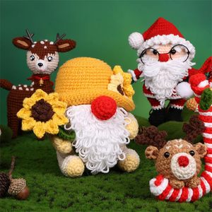 Jouet en peluche Amigurumi de Noël fait à la main poupée au crochet pour filles et garçons bébé enfant en bas âge animaux en peluche OEM fabriqué au Vietnam - Product Image 4
