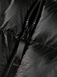 Fine qualité personnalisé hommes doudoune 100% polyester matelassé conception hiver détachable à capuche coupe-vent veste chaude - Product Image 5