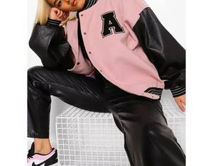 Última llegada cómoda chaqueta universitaria para mujer con forro de lana transpirable OEM diseño personalizado nuevo estilo al por mayor - Product Image 2