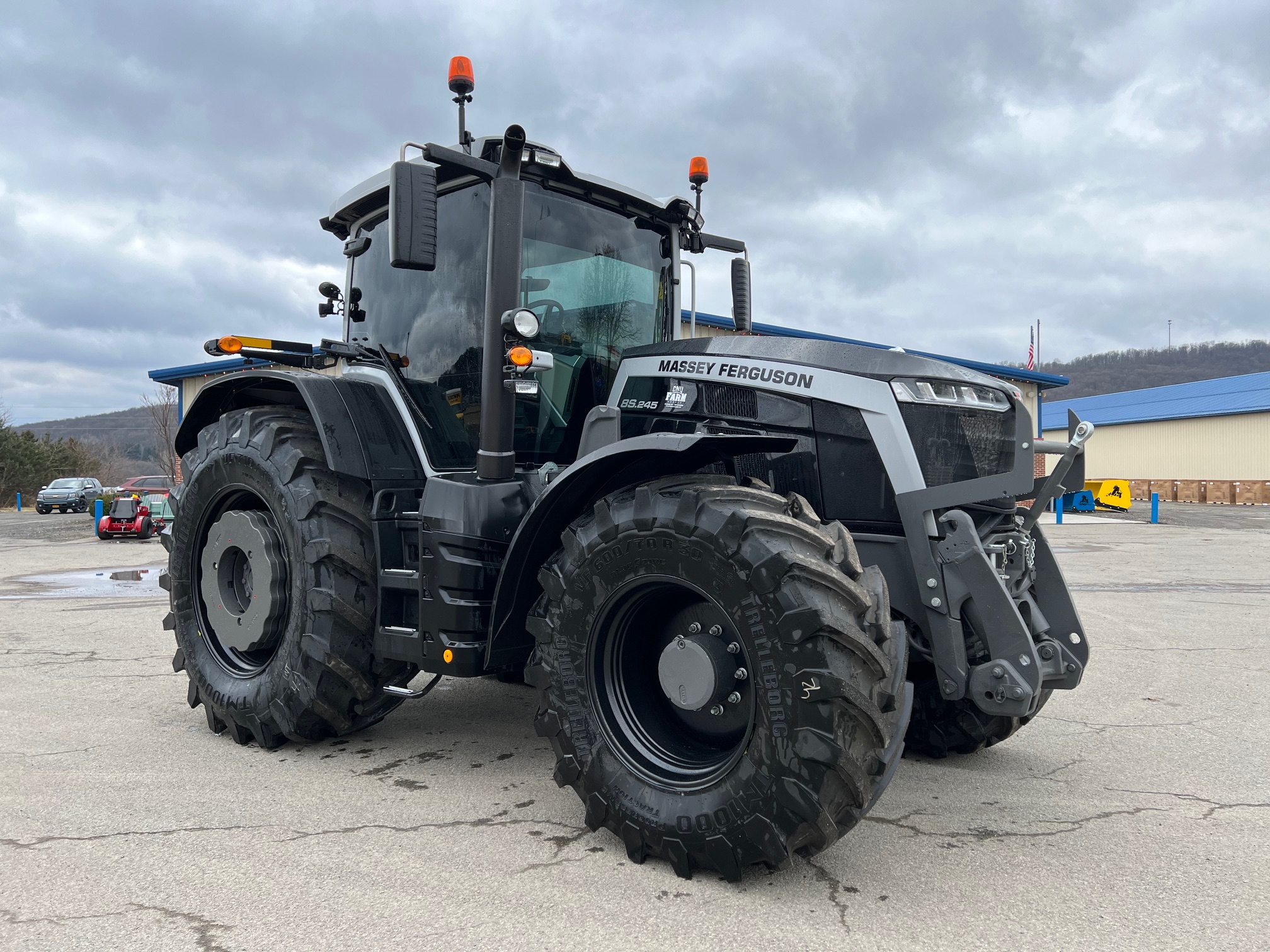 Massey Ferguson 4WD Farm Tractors - High Productivity