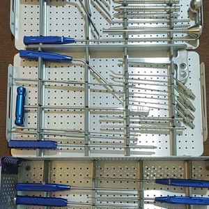 Ensemble d'instruments de colonne vertébrale UBE en acier inoxydable de haute qualité Instruments endoscopiques unilatéraux boîtier de finition satiné mat miroir inclus - Product Image 4