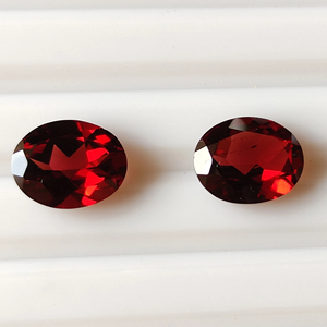 พลอยโกเมนสีแดงธรรมชาติ100% 3A คุณภาพสูงมีค่า AAA ชัดเจน8x10มม. รูปไข่ตัดเป็นรูปวงรีอัญมณีหลวมสำหรับการทำเครื่องประดับ - Product Image 1