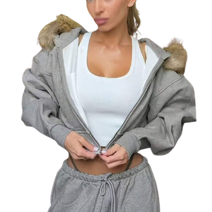 Sudaderas Cortas con Cremallera para Mujer, Ajuste Entallado, Felpa de Algodón, Capucha de Piel Sintética, Puños Acanalados, Ropa Urbana de Invierno, Logotipo Personalizado Premium al por Mayor - Product Image 1