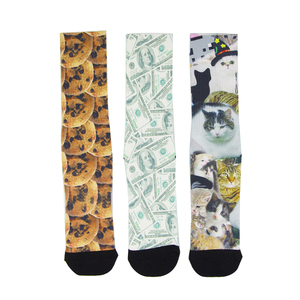 Calcetines deportivos con logotipo personalizado atlético de nailon alto disponibles Fondo Negro Azul Mínimo 10 pares Calcetines de sublimación de diseñador - Product Image 5