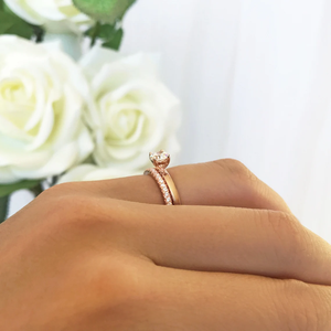 Set Classico da Sposa con <span class=keywords><strong>Anello</strong></span> di Fidanzamento Solitario con Diamante Taglio Rotondo da 0,50 <span class=keywords><strong>Carati</strong></span> e <span class=keywords><strong>Anello</strong></span> Eternity in Oro 14K con Diamante Sintetico, Regalo per Anniversario - Product Image 2