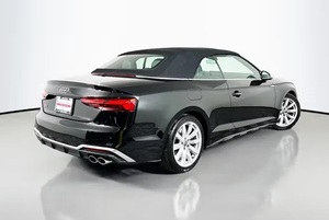 Audi S5 Premium Plus Cabriolet 2023, coupé sport convertible de luxe, occasion exceptionnelle - Product Image 6