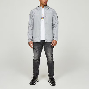 Chándal cortavientos para hombre Elegante conjunto cortavientos impermeable ligero y cómodo para exteriores para diseño personalizado para correr - Product Image 2