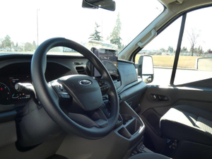 FORD Transit Cargo Van T-250 148 Med Rf 9070 GVWR AWD d'occasion 2025 - Product Image 5