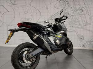 Motocicleta Todoterreno Honda Forza 750 de Alto Rendimiento, Motor de 4 Tiempos, 8 Válvulas, SOHC, Bicilíndrico en Paralelo, Refrigeración Líquida - Product Image 5