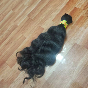 Cabello Humano Virgen Ondulado del Sur de la India, Suave, Natural, Sin Procesar, de 16 a 40 Pulgadas, Negro Natural, de un Solo Donante, en Tramas a Granel - Product Image 1