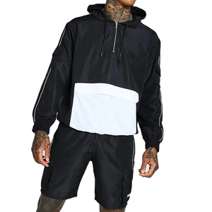 Conjunto Deportivo Techwear para Hombre, Chaqueta Cortavientos Reflectante con Media Cremallera y Capucha, Pantalones Cortos Cargo con Múltiples Bolsillos, Ropa Impermeable para Exteriores - Product Image 5