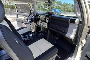 Toyota FJ Cruiser Trail Teams Édition Spéciale 2010 d'occasion (conduite à gauche/droite) - Product Image 6