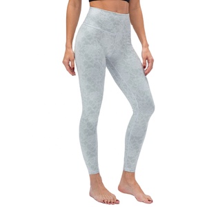 Leggings de Yoga para Mujer, Cintura Media, Color Sólido, Hasta la Rodilla, para Ejercicio, Casuales, de Spandex/Nylon - Product Image 1