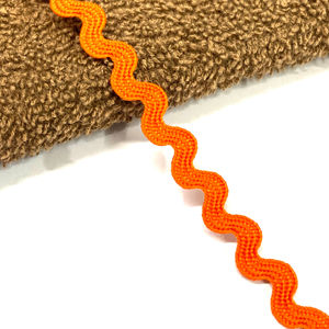 Venta al por mayor 100% poliéster ancho doble cara sólido Ric Rac Ajuste de encaje para prendas de vestir ofertas artesanales en venta al por mayor - Product Image 1