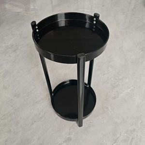 Table en métal contemporaine construite avec des pieds en acier massif pour un usage quotidien - Product Image 5