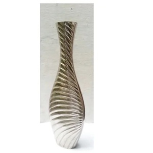 Raw Finished Modern Metal <b>Flower</b> Vase Eco-Friendly Lightweight Tabletop Decorative <b>Flower</b> Vase Silver Color Wedding Decorative - Product Image 1