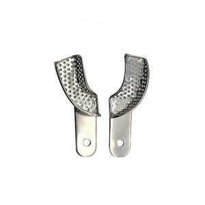 Bandejas de impresión de Metal autoclavables dentales Bandejas de impresión perforadas dentales inferiores superiores de acero inoxidable Equipo dental - Product Image 4