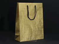 Papier d'emballage cadeau de haute qualité avec gaufrage spécial, anti-frisottis, design personnalisable, compatible avec l'impression numérique