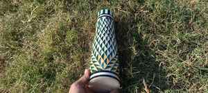 Bouteille d'eau en acier satiné faite à la main par un designer, incrustation de nacre, style arabe, thermos tendance, cadeau - Product Image 2