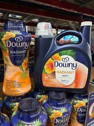 Downy Infusions Adoucissant liquide radiant, ananas et cocotier 115oz - 170 charges - Product Image 2