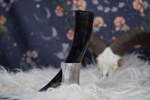 Cuerno Natural para Beber Estilo Vikingo de Alta Calidad Pulido Ecológico Diseño Animal de Cuerno de Búfalo - Product Image 4