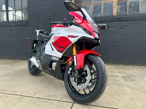 Excelente <span class=keywords><strong>Precio</strong></span> para la Nueva <span class=keywords><strong>Yamaha</strong></span> YZF-R7 2026, Motocicleta Deportiva Lista para Envío a Todo el Mundo - Product Image 1