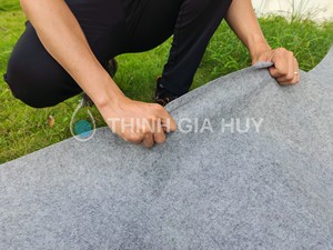 Tissu en feutre Polyester non tissé, poinçon à aiguille, recyclable, fabriqué au Vietnam, prix bon marché, tissu anti-mauvaises herbes 2023 - Product Image 3