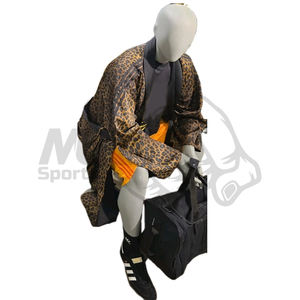 ชุดคลุมชกมวยแบบสั่งทำพิเศษ ปี 2025 สีดำคลาสสิกและลายเสือดาว ดีไซน์ AOP พร้อมขอบตัดสี ผ้าฝ้ายเนื้อนุ่ม ระบายอากาศได้ดี สำหรับผู้ใหญ่ - Product Image 2