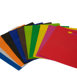 Sacs à poignée découpés en plastique de couleur personnalisée Kofei pour le shopping - Product Image 2