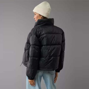 Veste matelassée grise courte chaude et légère pour femme | Parfait pour l'hiver décontracté, col rabattu, veste femme - Product Image 3