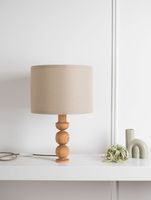 Lámpara de mesa de madera con diseño de anillo de alta calidad con pantalla de tela y pulido brillante para Decoración de mesa de habitación de niños