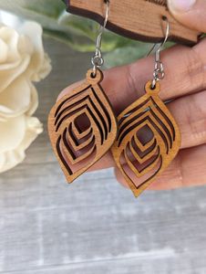 FAIT À LA MAIN COEUR Feuille D'or Noir Blanc Résine Coeur Forme Boucles D'oreilles Carré Rond Géométrique En Bois Résine Boucles D'oreilles - Product Image 4