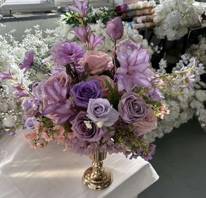 Horti Club - Ramo Floral de Seda Artificial de Lujo y Alta Calidad, Color Lila, Bola de Flores Púrpuras, Centro de Mesa para Bodas, Decoración de 35 cm - Product Image 2