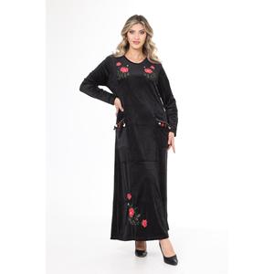 Abito lungo da donna in velluto nero con dettaglio ricamato sul colletto - Product Image 4