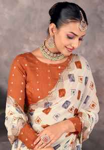 Sari en soie georgette douce de créateur avec broderies et sequins, tenue indienne traditionnelle de haute qualité pour les fêtes et les mariages - Product Image 2
