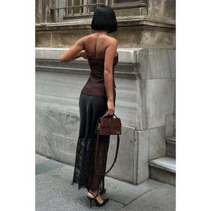 Robe de soirée longue en satin avec détails en dentelle, taille élastique 4057-08 - Product Image 2