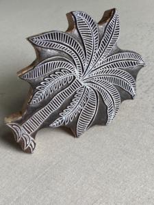 Bloc de bois de palmier sculpté à la main pour tampon |   Tissu indien en bloc, papier, estampage à la main sur la paume - Product Image 2