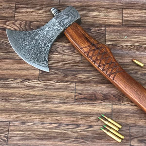 Hache de plein air en acier Damas à motif personnalisé, fabriquée à la main avec une poignée en bois lisse pour le camping, la chasse et le bushcraft - Product Image 6