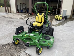 เครื่องตัดหญ้าแบบ Zero-Turn ยี่ห้อ John Deere รุ่นปี 2025 สำหรับงานอุตสาหกรรม ใช้เครื่องยนต์ดีเซล 2 จังหวะ สูบเดียว 4 จังหวะ ความจุ 250 ซีซี/190 ซีซี กำลัง 24.7 แรงม้า ถังเก็บหญ้าขนาด 150 ลิตร แรงดันไฟฟ้า 28 โวลต์ - Product Image 4