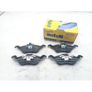 PASTIGLIE FRENO ANTERIORI FORD Focus Sedan 1st Series (98>01) 2202910 Benzina - Product Image 1